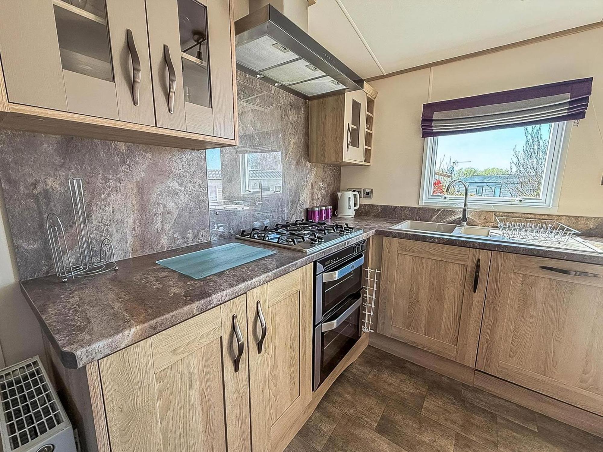 Beautiful Lodge At Manor Park In Hunstanton Ref 23018K Dış mekan fotoğraf